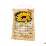 Stoff-Kalender 2025 mit verschiedenen Blumen-Motiven